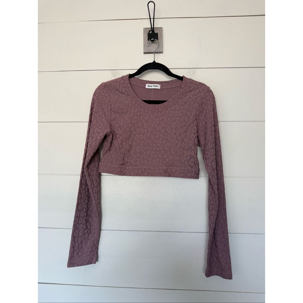 Gypsy Feather Women’s Large Mauve Leopard Print Longsleeve Tee